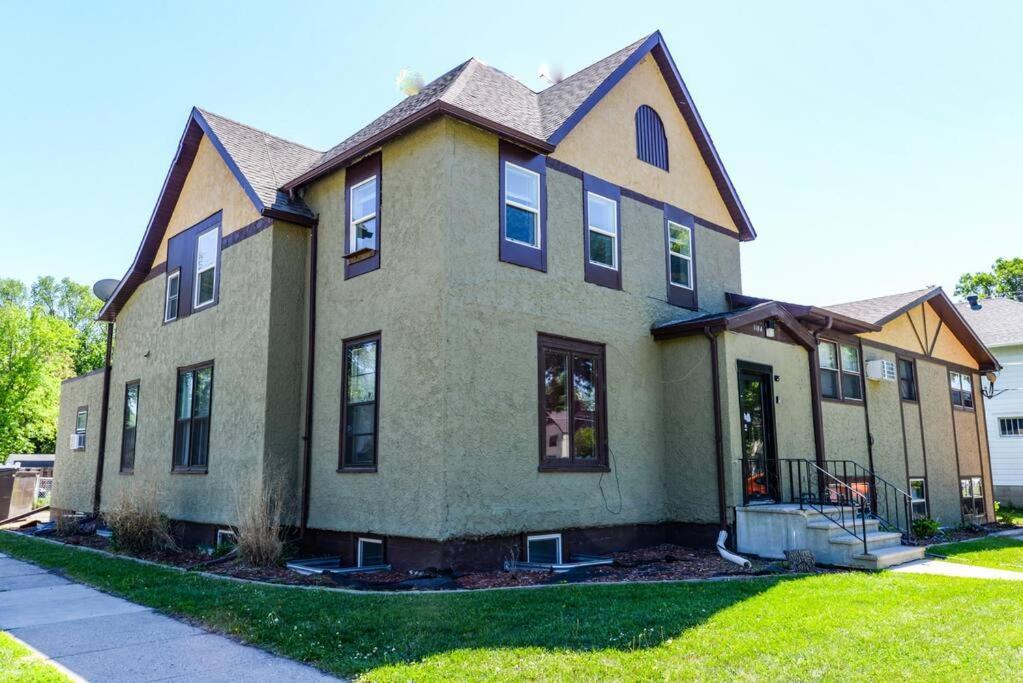 2 Bedroom Apartment Near Ndsu And Downtown Fargo Buitenkant foto