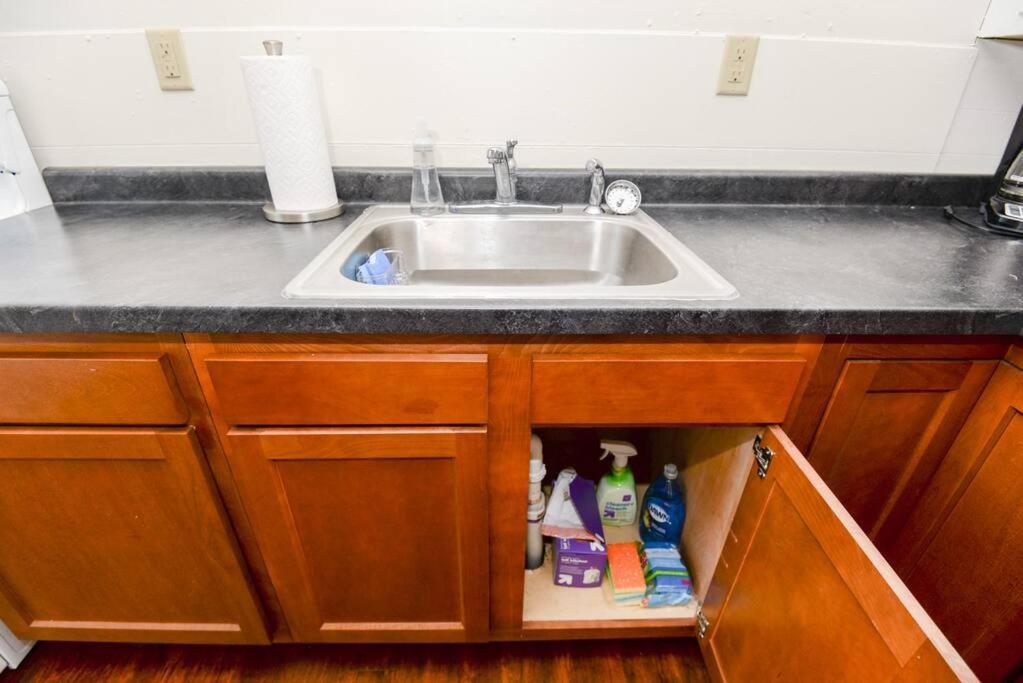 2 Bedroom Apartment Near Ndsu And Downtown Fargo Buitenkant foto